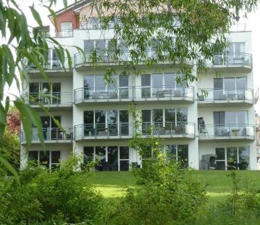 Ascheberg Apartment | Große FeWo-Suite "Nordstern" in direkter Seelage, mit Kanu