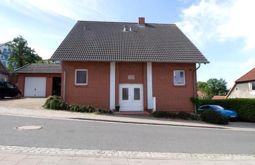 Bergen auf Ruegen Apartment | Großzügige Ferienwohnung im Haus 'Anno 2000'