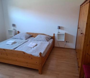 Hoevelhof Apartment | Großzügiges Erdgeschoßapartment mit Balkon und eigenen kostenlosen Parkplatz