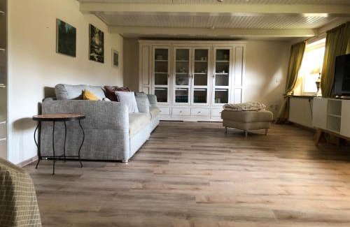 Langenhorn House | Großzügiges Reetdachhaus an der Nordsee