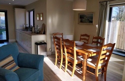 Castlewellan Cottage | Gromoth Mountain View Cottage - Heather Cottage