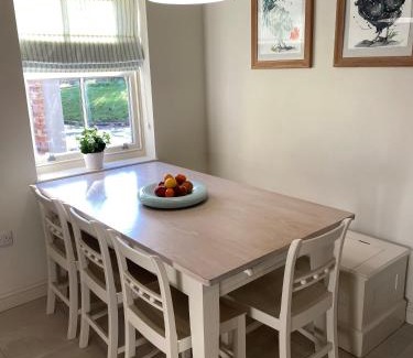 Sheriff Hutton House | Grooms Cottage by Sheriff Hutton Castle near York