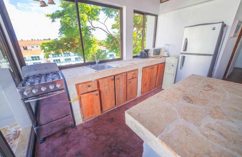 ProCab Apartment | Ground-floor apt, pool, 1-minute walk to beach/supermarket, perfect for seniors!