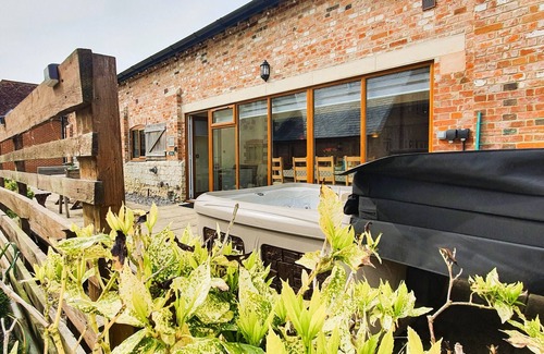 Woolland House | Group Barn Stay with Hot Tub & Pool – Beatrice at The Victorian Barn Dorset