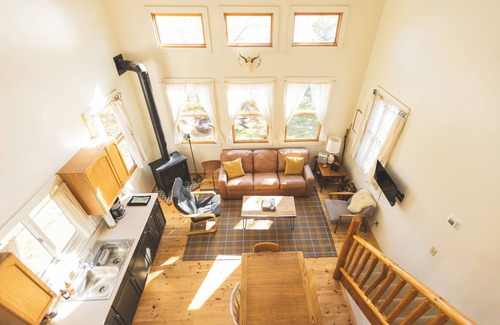 Grand Rapids Cabin | Group Getaway on a Private Peninsula