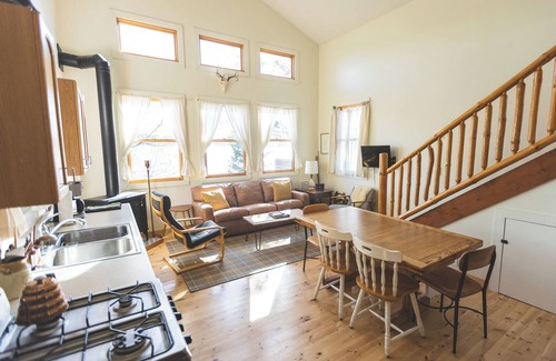 Grand Rapids Cabin | Group Getaway on a Private Peninsula