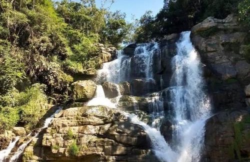 Guaduas Apartment | Guaduas apartaestudio Angel de la Villa