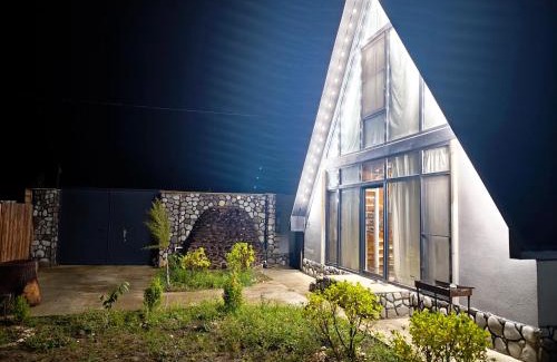 Azerbaijan House | Guba A-frame near forest & lake