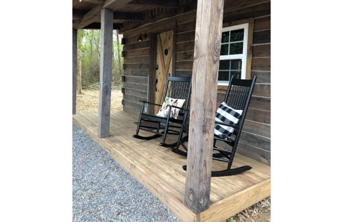 Ooltewah Cabin | Guest Cabin at Hidden Hills Farm & Saddle Club