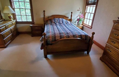 Whitsett Cabin | Guest House Cabin