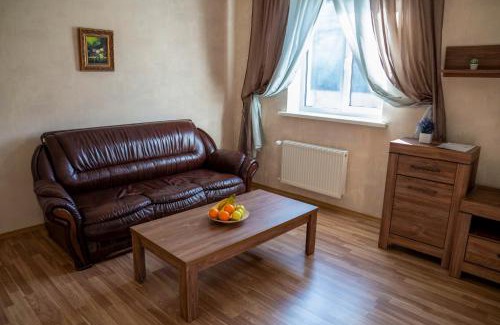 Dniprovs'kyi District Apartment | Guest house Kiev forest