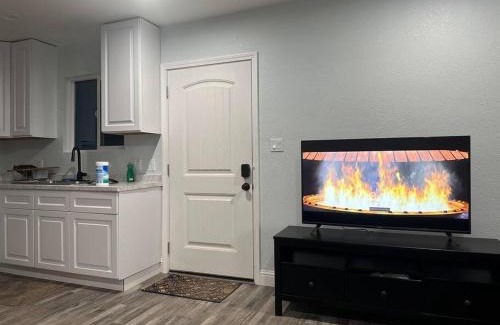 Southeastern Sacramento Apartment | Guest house near UCD Med. Center