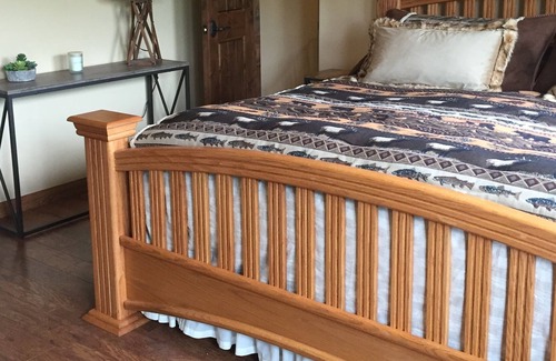 North Auburn House | Guest house on a working vineyard, close to wineries, hikes, rivers and lakes!