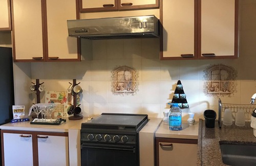 Monte Verde Cottage | Guest house with 2 bedrooms, living room and open kitchen, with swimming pool and beautiful garden