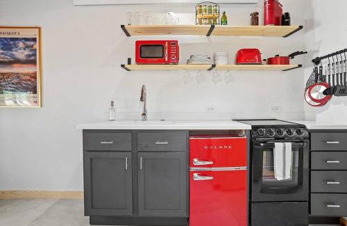 Rapid City House | Guest Suite-Hot Tub-Close to Town