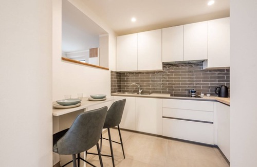 Luni Apartment | GuestHost - Mare Monti Apartment 7