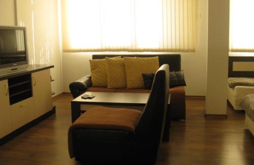 Gabrovo Hotel | Guesthouse Hitar Petar
