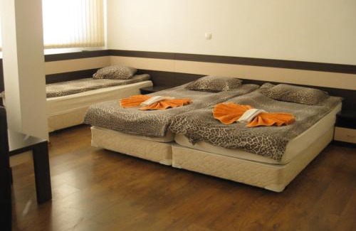 Gabrovo Hotel | Guesthouse Hitar Petar