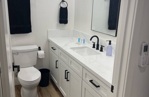 Tehachapi House | Guesthouse in Tehachapi B