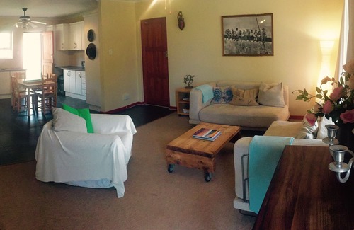 Colchester Cottage | Guesthouse On A Farm In Greater Addo Including Breakfast