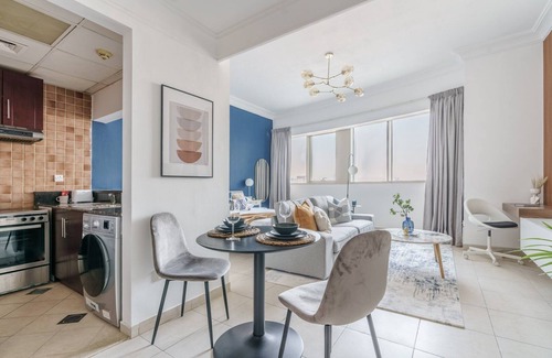 Jumeirah Lake Towers Apartment | GuestReady - Chic Studio in Urban JLT