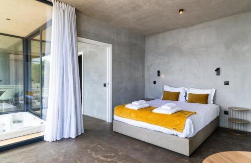 Sao Vicente House | GuestReady - Relax & Ride the Waves