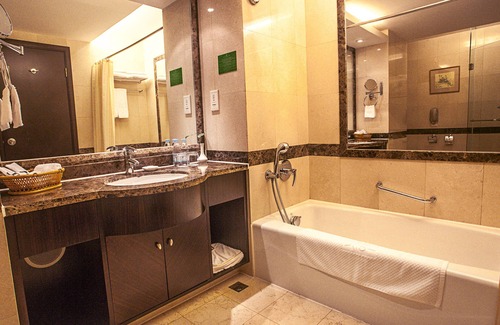 Xiufeng Hotel | Guilin Lijiang Waterfall Hotel