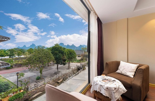 Xiufeng Hotel | Guilin Village Creek Inn