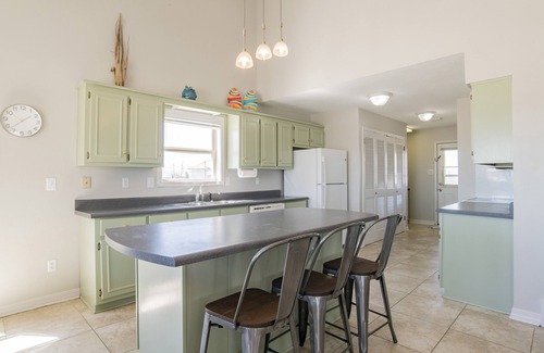 Dauphin Island House | Gulf Front - 5BR - 2BA - 120 Steps to Beach!