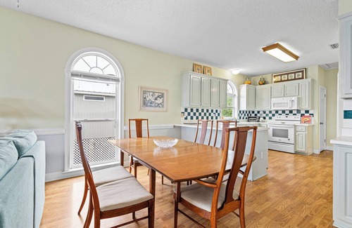 Audubon Place House | Gulf-Front Community Duplex across from the beach