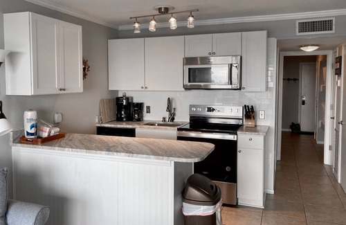 Isle of Palms Villa | Gulf-front villa near restaurants & state park with beach access, pool & pier