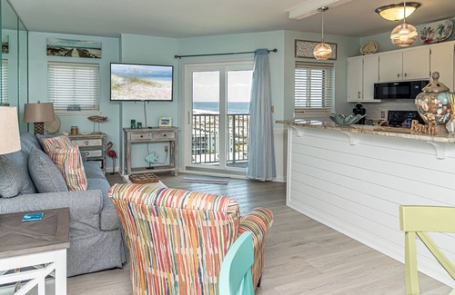 Fort Morgan Condo | Gulf Shores Royal Gulf Beach and Racquet Club