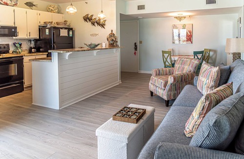 Fort Morgan Condo | Gulf Shores Royal Gulf Beach and Racquet Club