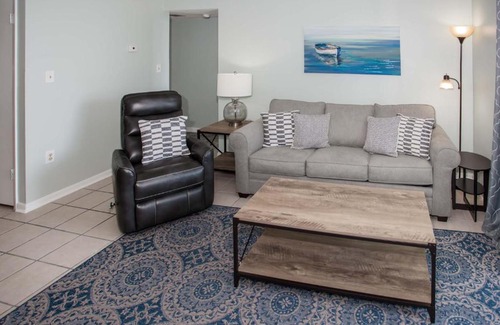 Gulf Shores Apartment | Gulf Shores Surf and Racquet Club 402B