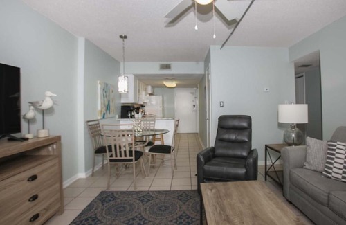 Gulf Shores Apartment | Gulf Shores Surf and Racquet Club 402B