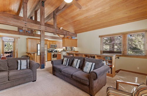 June Lake House | Gull Lake Craftsman, a custom home that sleeps 10.