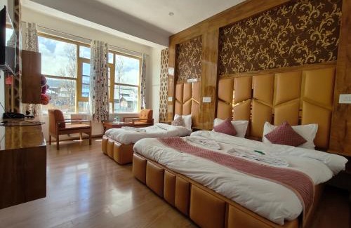 Srinagar Hotel | Gulmarg GS Residency Hotel