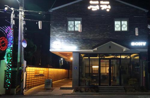 Gunsan House | Gunsan Yeojeong Guest House