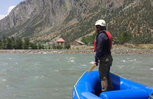 Gulmarg Hotel | Gurez Guest House