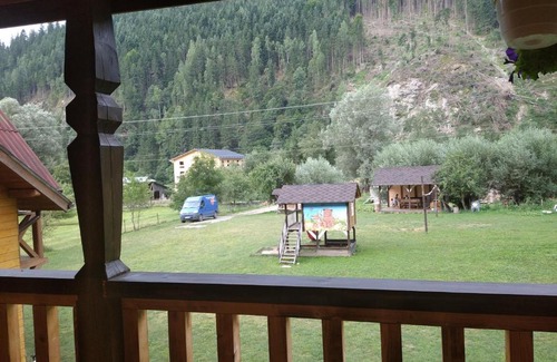 Snidavka Other | Гуцульський двір