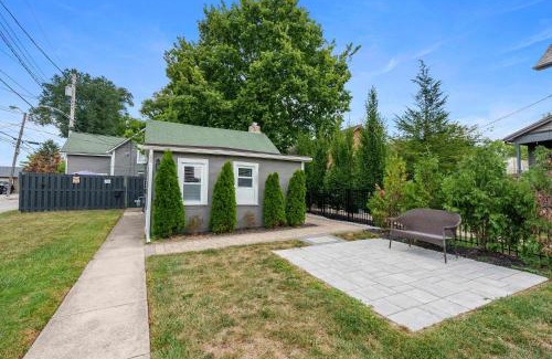 Merion Village House | GV - Romantic Beach Getaway