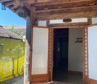 Jeonju House | Gyodong Gaon