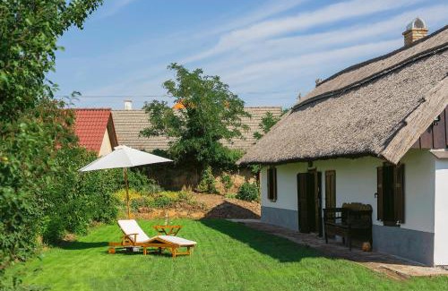 Sukoro House | Hét Fenyő Vendégház/Seven Pines Holiday House