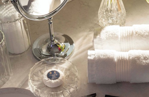 Saint-Germain-des-Pres Hotel | Hôtel Aubépine
