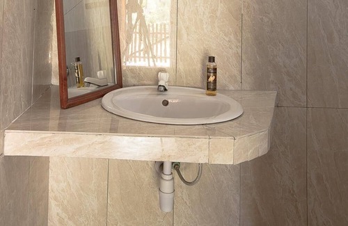 Foulpointe Hotel | Hôtel Le Lagon