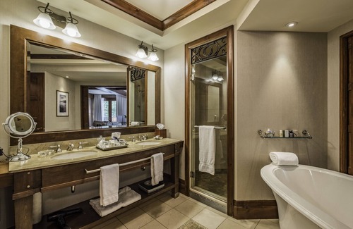 Mont-Tremblant Pedestrian Village Resort | Hôtel Quintessence