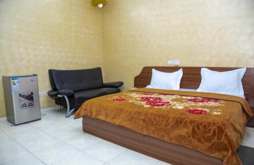 Lome Hotel | Hôtel Saint Lazaros