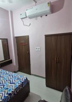 Faizabad House | H K Paying Guest House