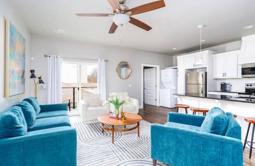 Asian District Condo | H2/H4/H6 Spacious & Urban Modern Condo - 3 units!