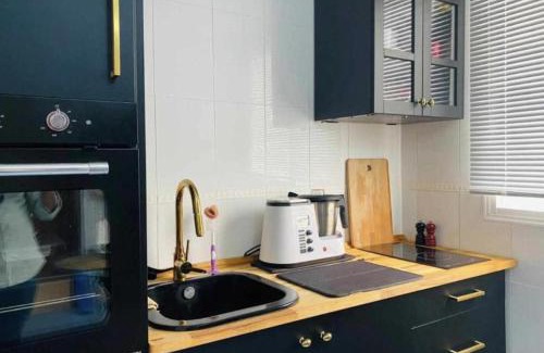 Plaza de Toros Vieja Apartment | H2M Plaza de Toros Vieja 2 bedroom Smart TV & Wifi